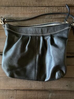 ✨ Coach Soho Y2K Black Leather Pleated Hobo Bag